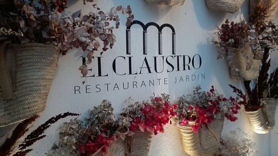 El Claustro Restaurante-Jardin