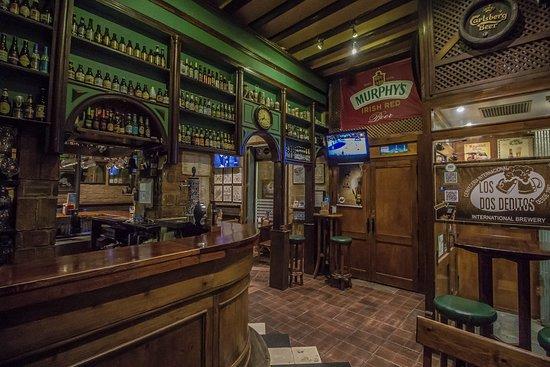 Dos Deditos Cerveceria Internacional