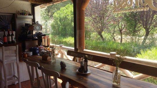 Borosa Entrepeces Café