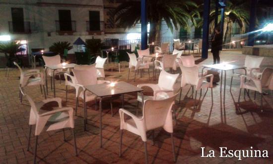 La Esquina Cafe & Tapas