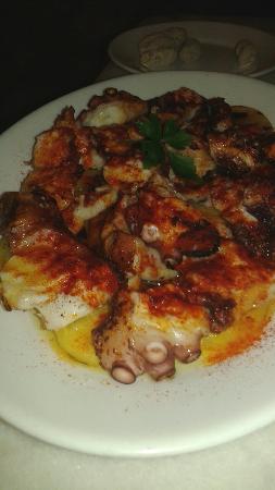 Cervecería Marisquería El León