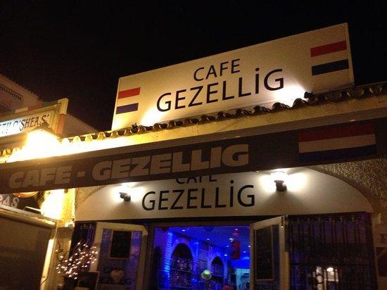 Cafe Gezellig