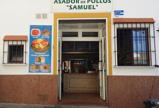 Asador de Pollos Samuel