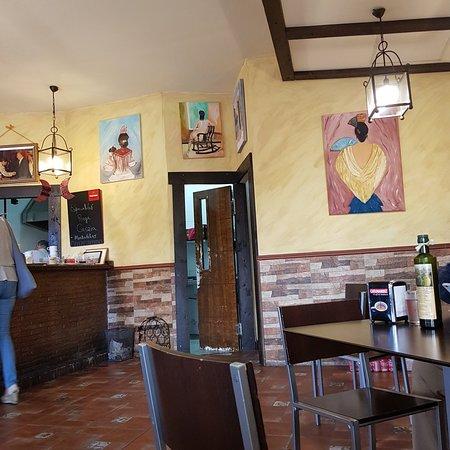 El Almirez Cafetería y Tapas