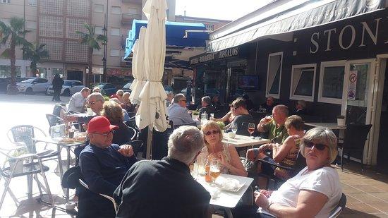 Stones Eatery Cafe & Bar