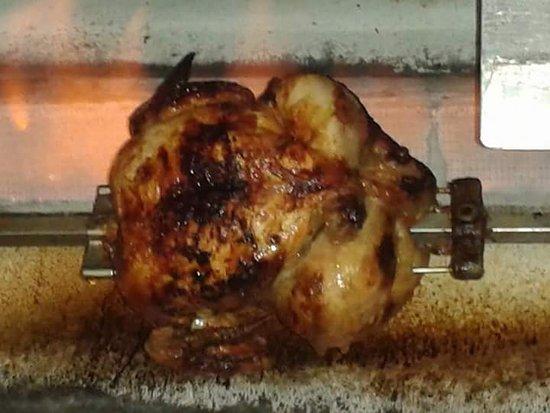 Asador De Pollos Montano