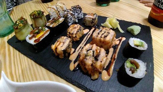 La cantina tapas y sushi