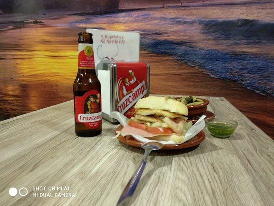 Burger Pio Pio Pao Pao