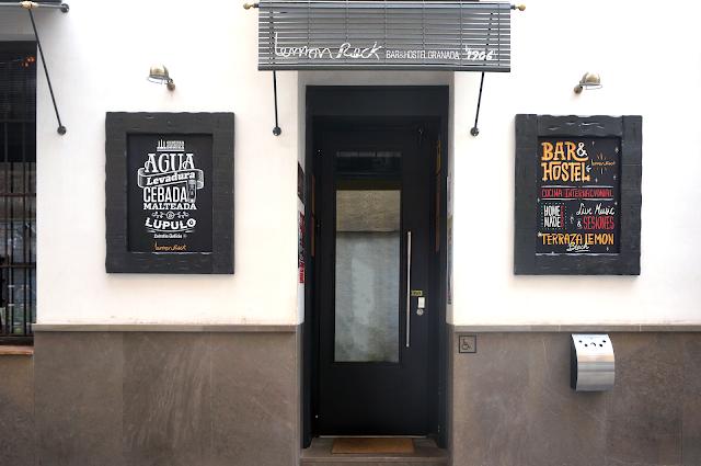 Lemon Rock Bar & Hostel