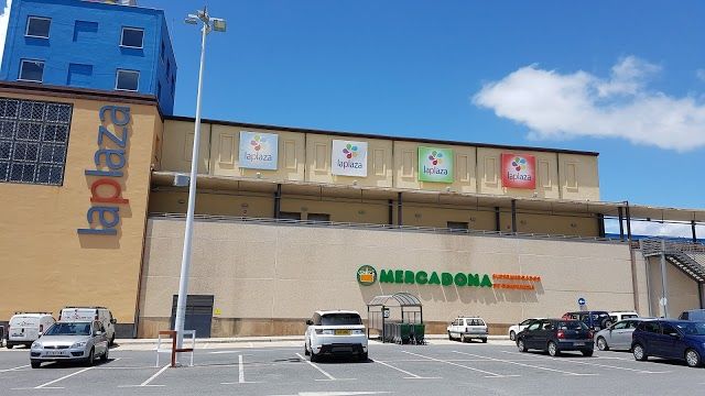 Centro Comercial La Plaza