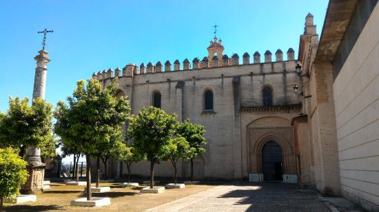 Monasterio de San Isidoro del Campo