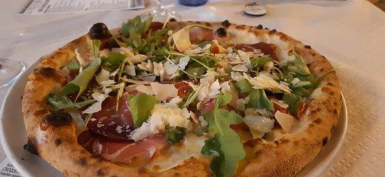Pizzeria e La Vita E Bella