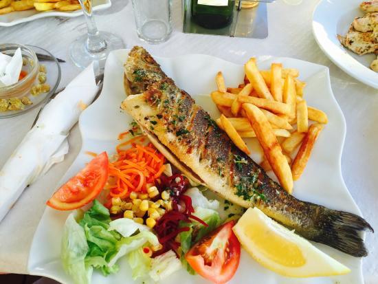 Bar restaurante La Entrada Maro