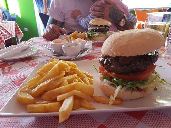 Majareta Franklin Burguer & Cake