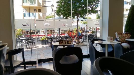 Pasteleria Hermanos Roldan