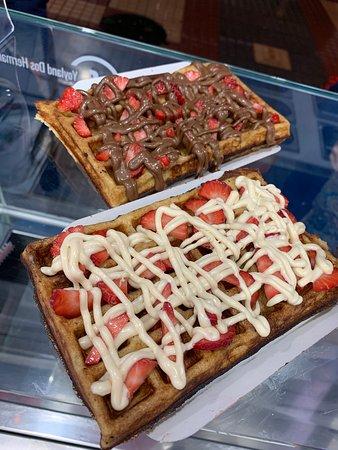 Yoyland Dos Hermanas