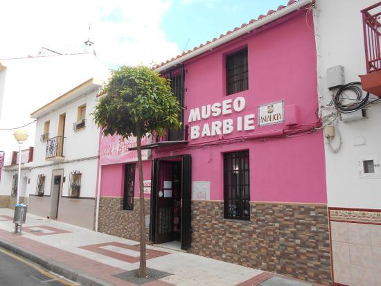 House of the B-Fashion Doll