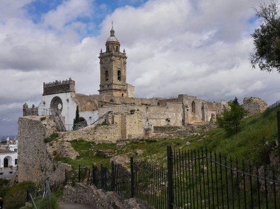 Iglesia Parroquial Matriz de Santa María La Mayor La Coronada