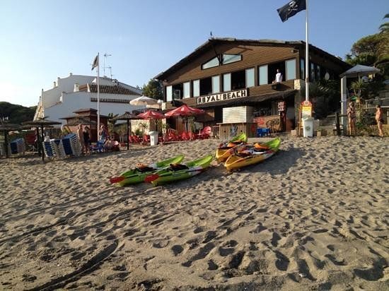 Royal Beach bar